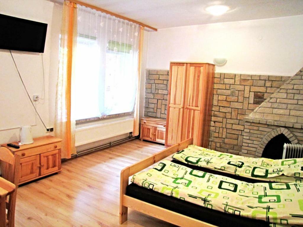 Отель Pod Kamiennikiem Trzemesnia Экстерьер фото