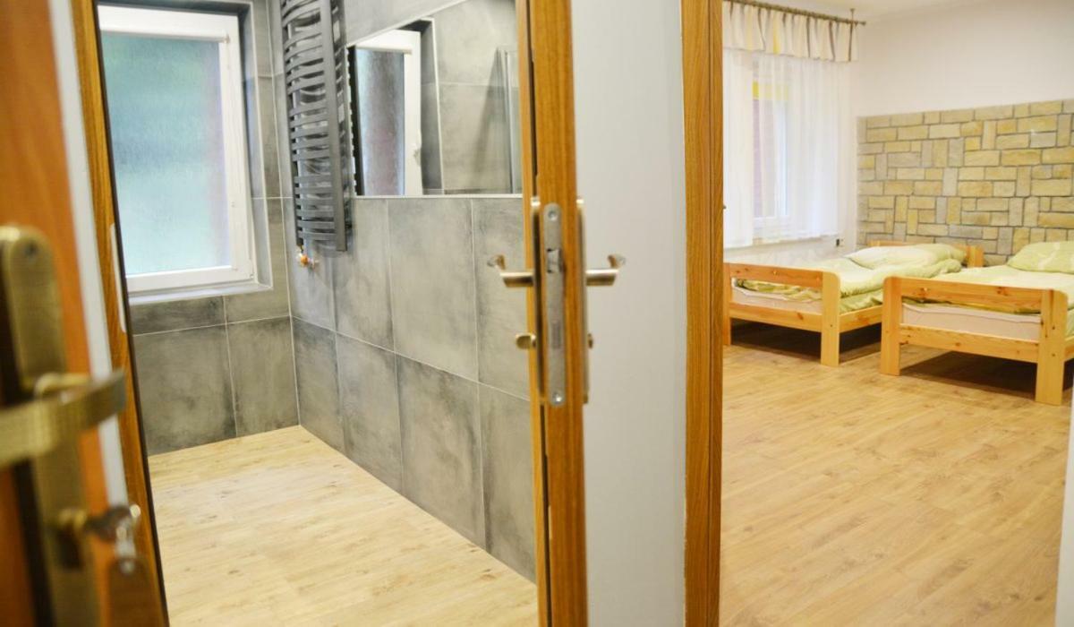 Отель Pod Kamiennikiem Trzemesnia Экстерьер фото